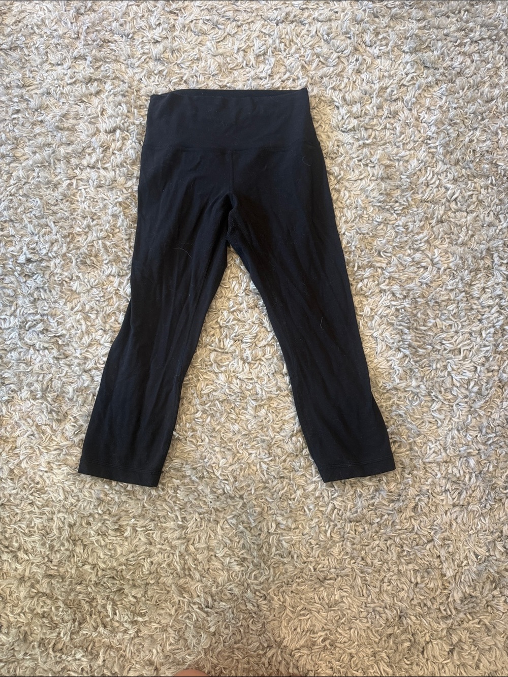 Black Lululemon capris
